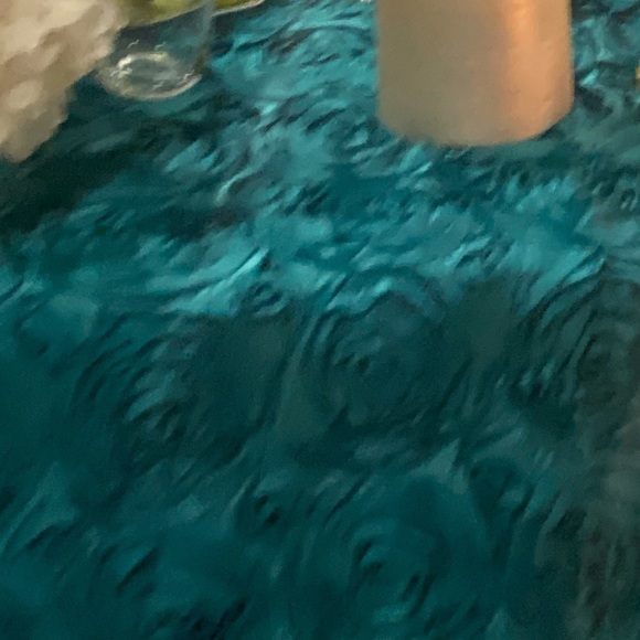 Wedding Rosette SATIN 120" Round Tablecloth - Dark Turquoise - Picture 6 of 8